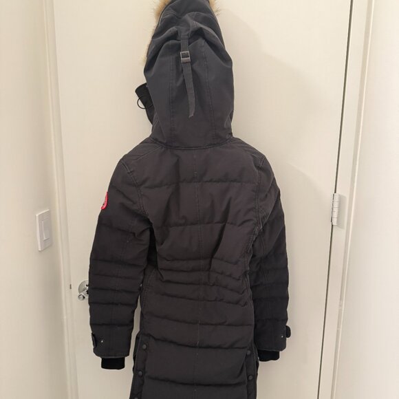 Canada Goose Small 'Lorette' Hooded Down Parka with Genuine Coyote Fur Trim - Picture 8 of 9